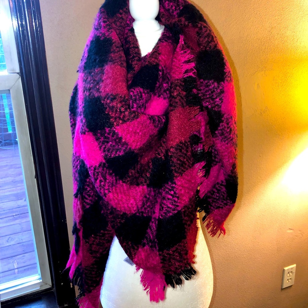 Maurices blanket scarf